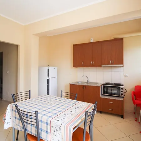 Apartment Luiza Borsh